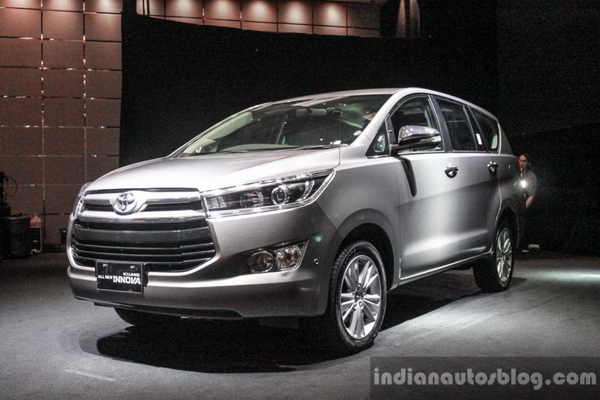 toyota innova 2016 6.jpg