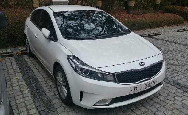 Hình ảnh thật đầu tiên của Kia K3 2016 tại Hàn Quốc