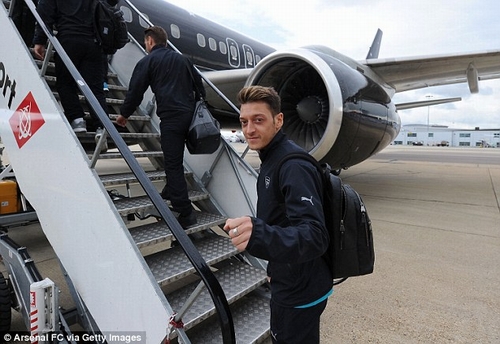 Arsenal vẫn chọn máy bay để di chuyển tới Norwich!