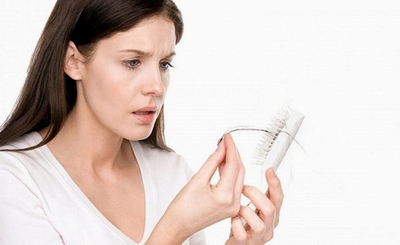 Những thời điểm nhạy cảm dễ bị rụng tóc