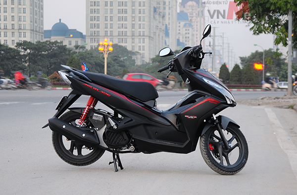 Air Blade đen mờ đội giá lên hơn 50 triệu đồng