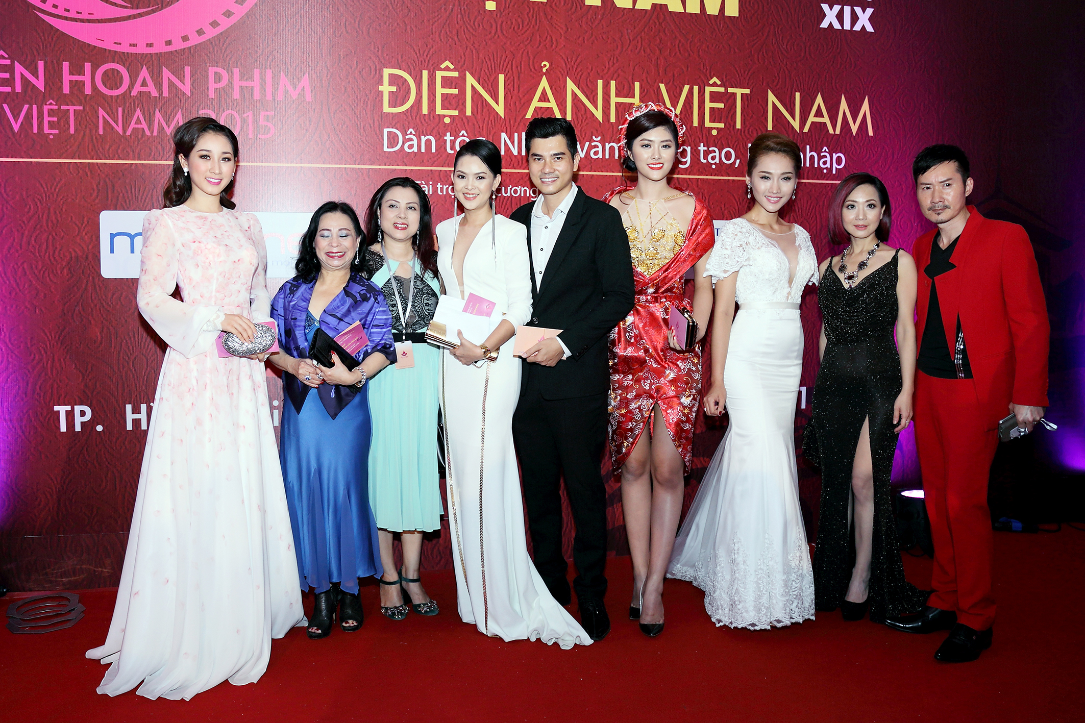 Chờ đợi một mùa Bông Sen Vàng rực rỡ