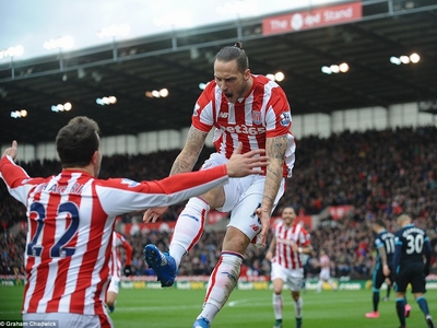 Man City &quot;chết chìm&quot; trên sân Britannia!
