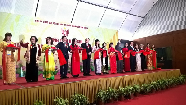 thi đua yêu nước