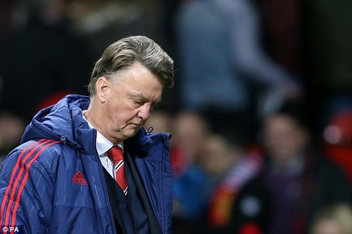 HLV Van Gaal đang bị chỉ trích rất nhiều về thành tích của MU