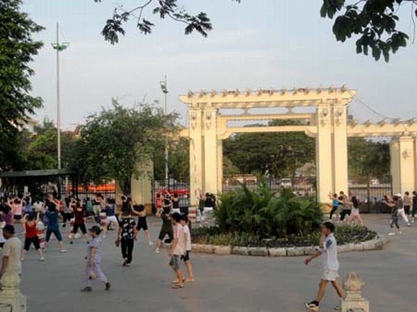42 cây xanh thuộc Công viên Thống Nhất sẽ sắp bị đánh chuyển và chặt hạ