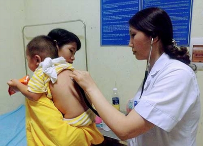 Mẹo nhỏ phòng hen phế quản mùa đông cho trẻ