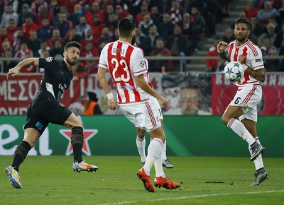 Clip: Giroud lập hattrick, đưa Arsenal lách qua cửa hẹp