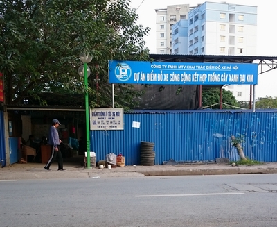 Hà Nội: Cưỡng chế bãi xe &quot;khủng&quot; ven sông Tô Lịch