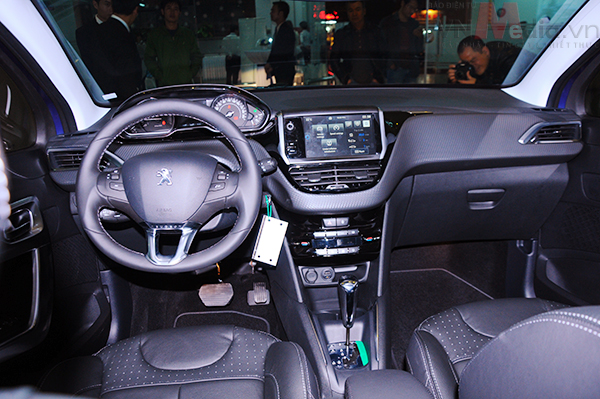 Nội thất Peugeot 208 mới