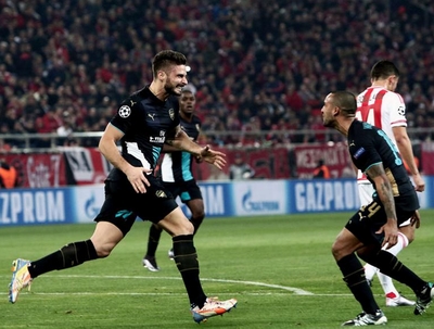 Aston Villa - Arsenal: Đánh chiếm ngôi đầu
