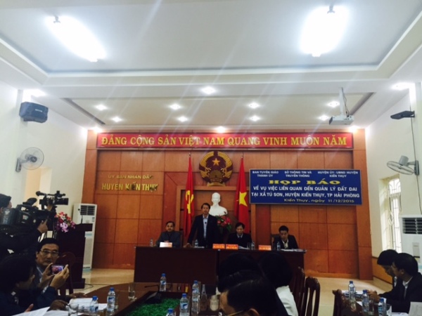 Cuộc họp báo có rất đông các cơ quan báo chí... nhưng lãnh đạo TP Hải Phòng lại vắng mặt