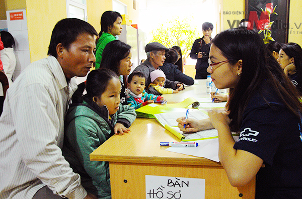 Bàn làm thủ tục 