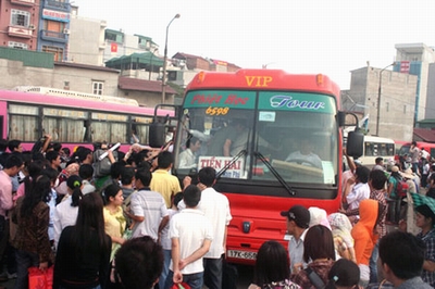 Tàu xe Hà Nội &quot;nóng&quot; từ dịp Tết dương lịch