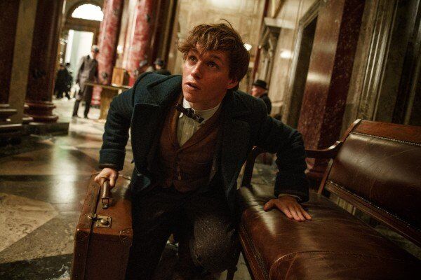 J. K. Rowling lại hé lộ thế giới phù thủy kỳ bí sau &quot;Harry Potter&quot;