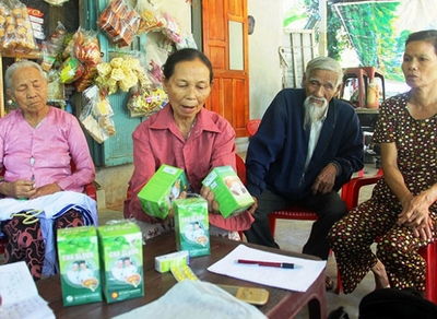 Khám bệnh từ thiện, miễn phí để bán thực phẩm chức năng