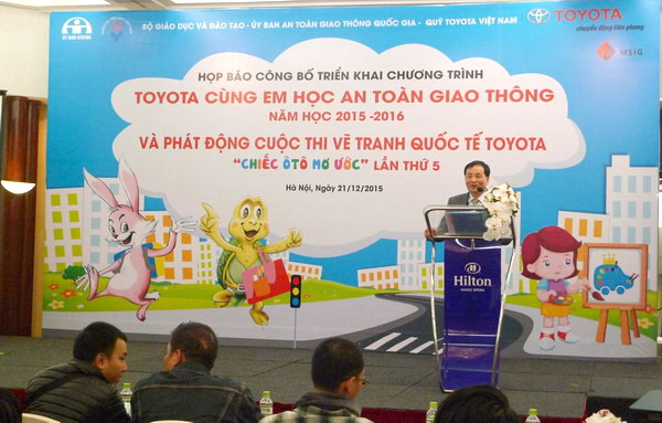 Đại diện Bộ Giáo dục và Đào tạo phát biểu tại buổi lễ