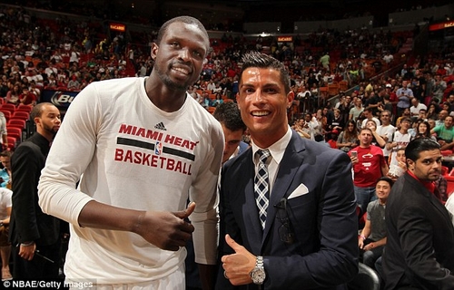 C.Ronaldo được Miami Heat tiếp đón nồng hậu