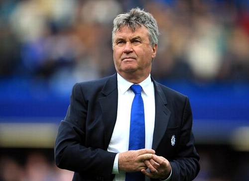 Ông Hiddink quan ngại trước những khó khăn đang chờ Chelsea