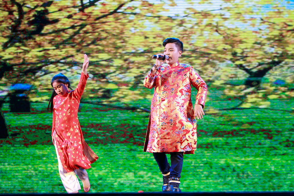 Á quân The Voice Kids khuấy động hàng nghìn khán giả