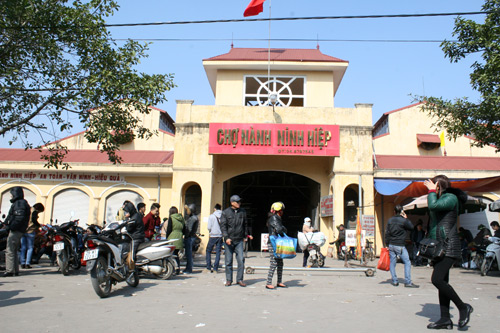 Không xóa chợ Ninh Hiệp để &quot;ép&quot; tiểu thương vào Trung tâm thương mại