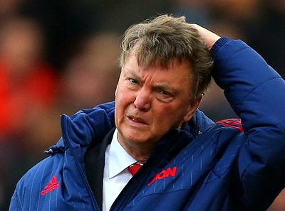 HLV Van Gaal thừa nhận hết cách cứu MU!