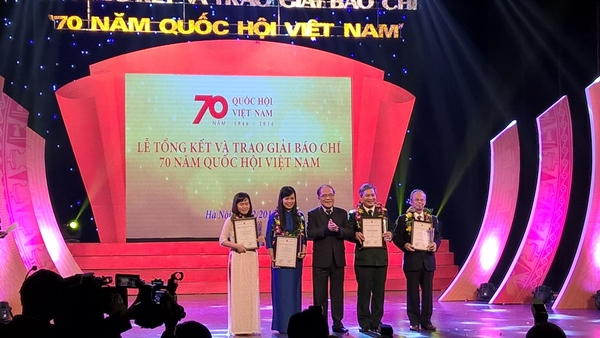 34 tác phẩm đoạt Giải báo chí &quot;70 năm Quốc hội Việt Nam&quot;