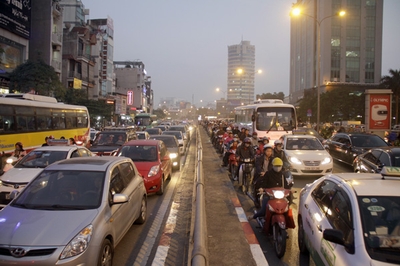 Sẽ hạn chế xe cá nhân theo từng vùng, từng thời điểm