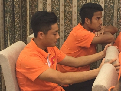 Tuyển thủ U23 Việt Nam khóc sưng mắt vì bị loại!