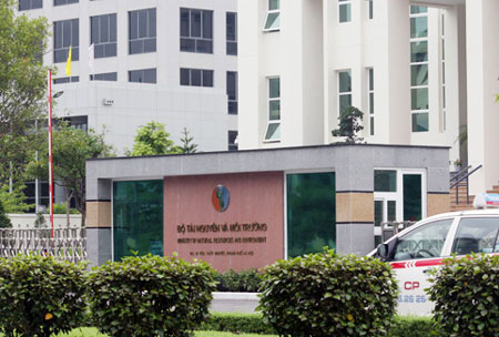 Hơn 2 ngày có một đoàn Bộ Tài nguyên - Môi trường đi công tác nước ngoài