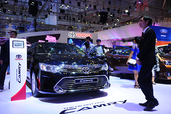 2.400 xe Toyota Camry tại Việt Nam lỗi động cơ