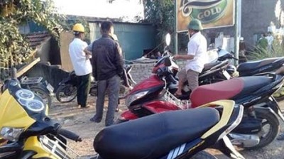 Một phụ nữ lõa thể chết bất thường tại nhà riêng