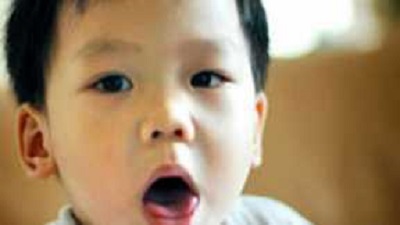 Làm gì khi trẻ ho kéo dài?