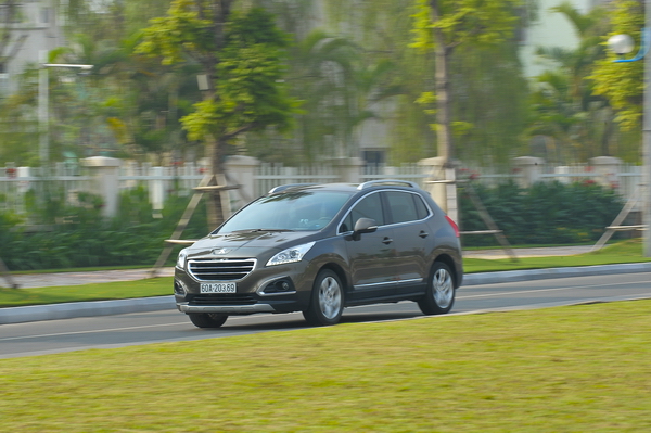 Peugeot 3008 có lợi thế về động cơ, trang bị tiện nghi và an toàn