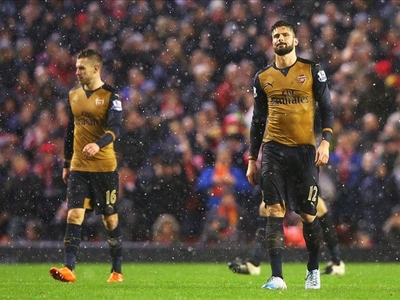Hòa kịch tính Liverpool, HLV Wenger sợ không thể vô địch