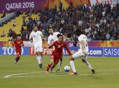 U23 Việt Nam thua tan tác trong ngày ra quân!