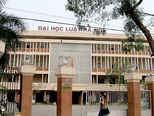 Lộ nguyên nhân thay đổi bổ nhiệm Hiệu trưởng trường Luật vào phút chót