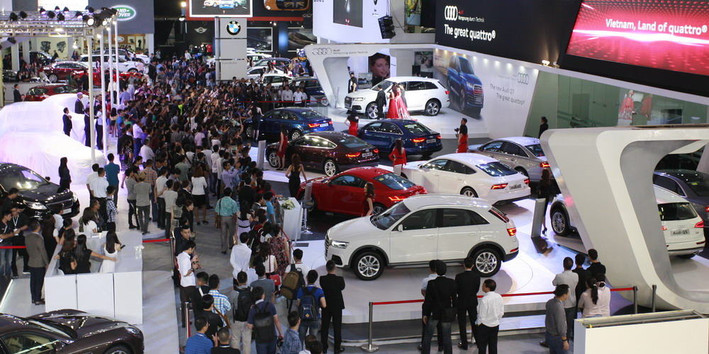 Việt Nam nhập gần 126.000 ô tô năm 2015
