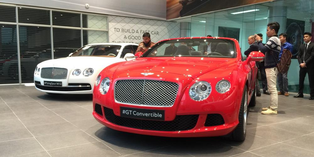 Chăm sóc Bentley và Lamborghini trước Tết