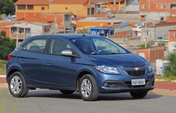 Chevrolet Onix là xe bán chạy nhất Brazil 2015