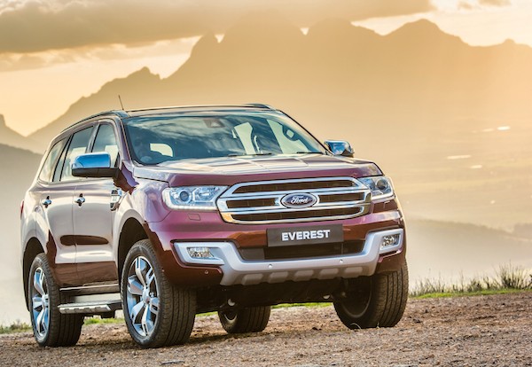 Ford Everest đang cháy hàng tại Thái Lan