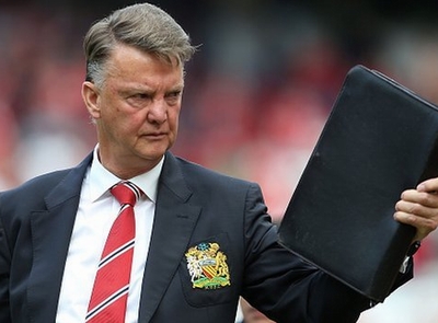 HLV Van Gaal bất ngờ nộp đơn xin từ chức