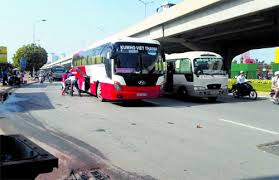 Thứ trưởng &quot;rủ&quot; Phó Giám đốc Sở &quot;vi hành&quot; để… xem xe chạy rùa bò