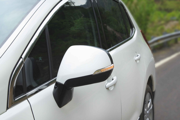 Peugeot 3008_3_resize.jpg