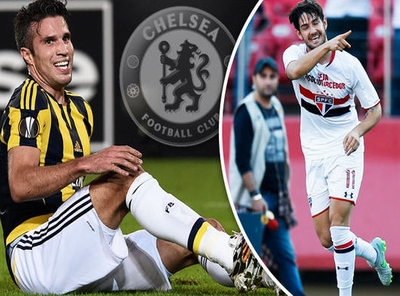 Chelsea bất ngờ &quot;chữa cháy&quot; bằng Van Persie