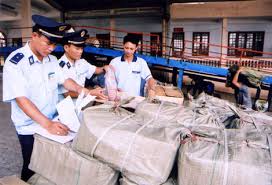 Bộ Ngoại giao lên tiếng vụ nghi cán bộ ngoại giao buôn lậu