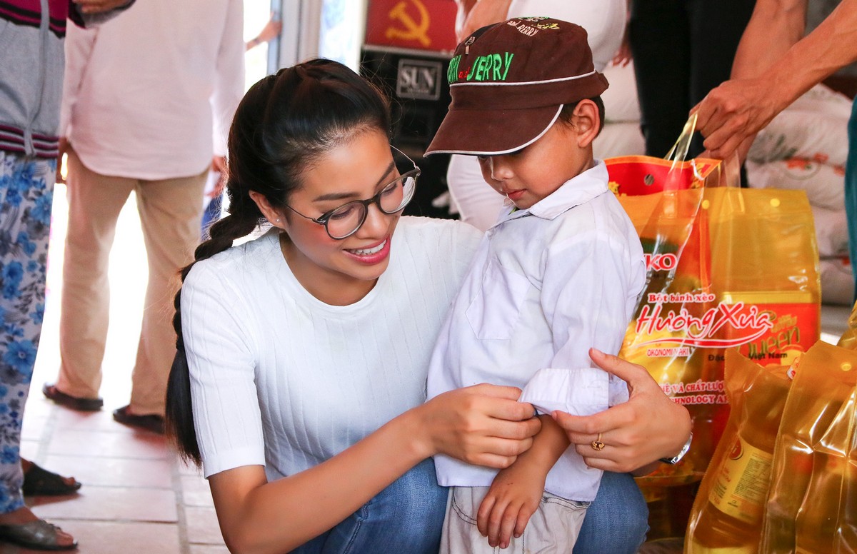 Hoa hậu Phạm Hương