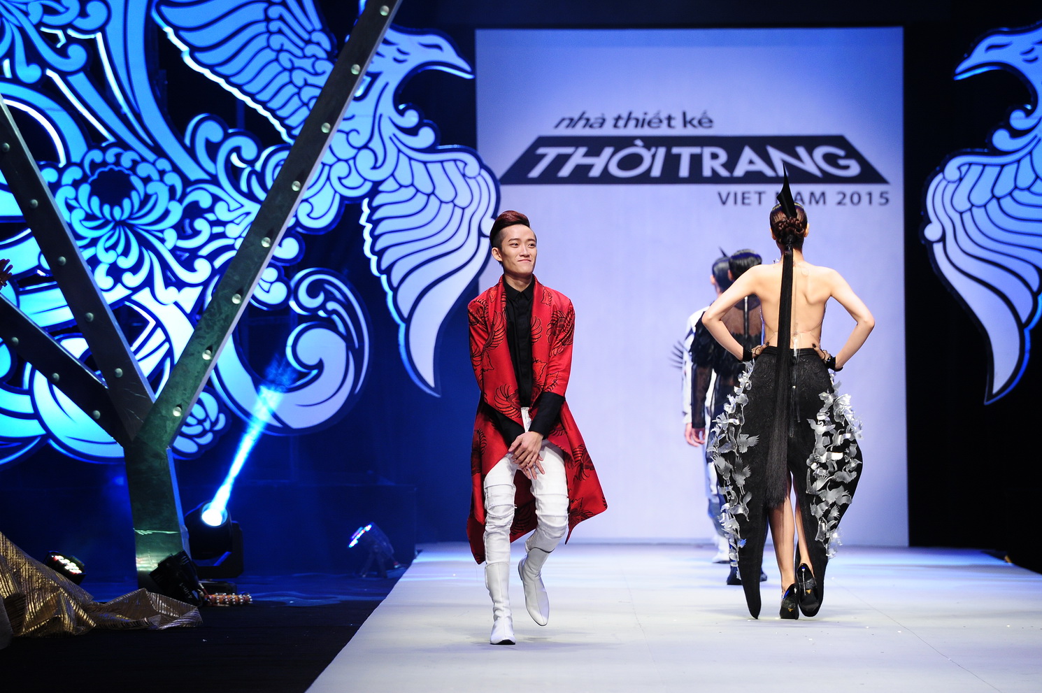 Nhà thiết kế Tiến Truyển