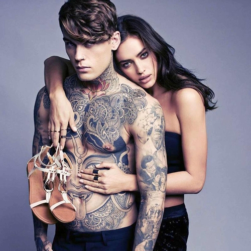 Irina đang có mối quan hệ mật thiết với 