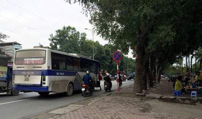 Đường dây nóng phản ánh nhà xe nhồi nhét, 'chặt chém&quot;